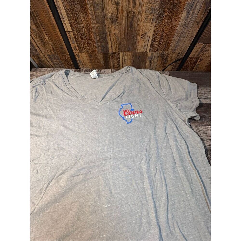 Coors Light Keeping Illinois Chill Gray V Neck Tee XXL NWOT